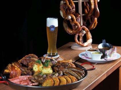 照片: Hofbrau Munchen Berlin